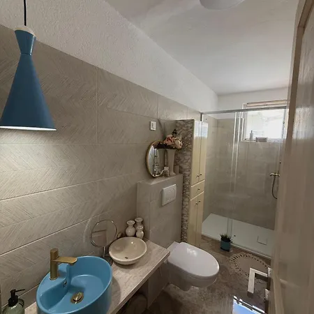 Apartament Boutique 01 *